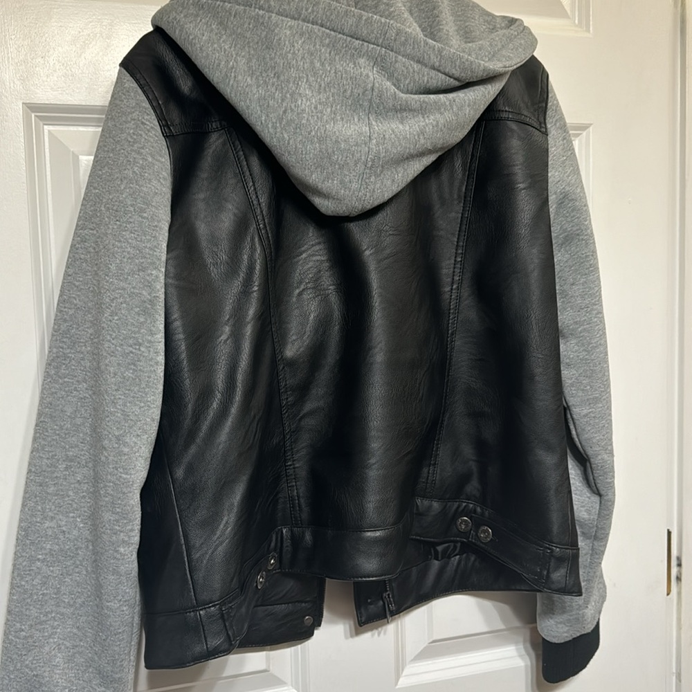 Levi’s jacket - Picture 4 of 4